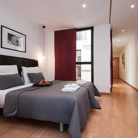 Apartment Short Group Liceu Serviced Barcelona