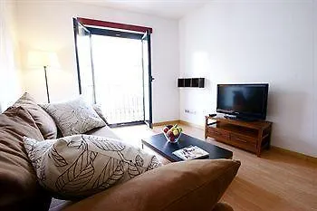 Short Group Liceu Serviced