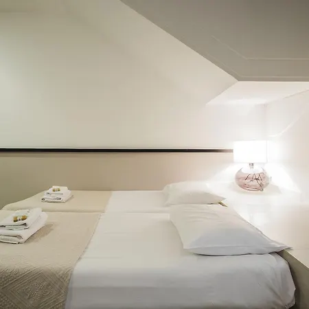 Apartment Short Group Liceu Serviced