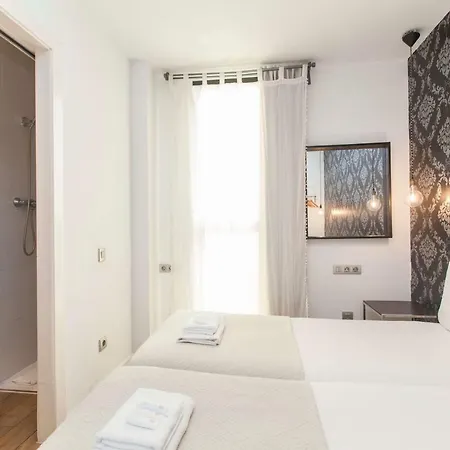 Apartment Short Group Liceu Serviced Barcelona