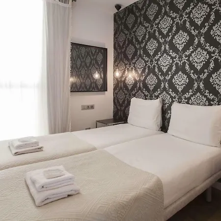 Short Group Liceu Serviced Barcelona