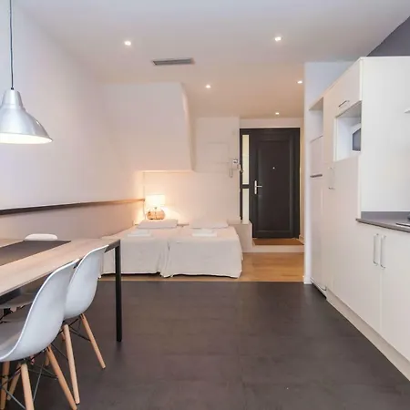 Apartment Short Group Liceu Serviced Barcelona