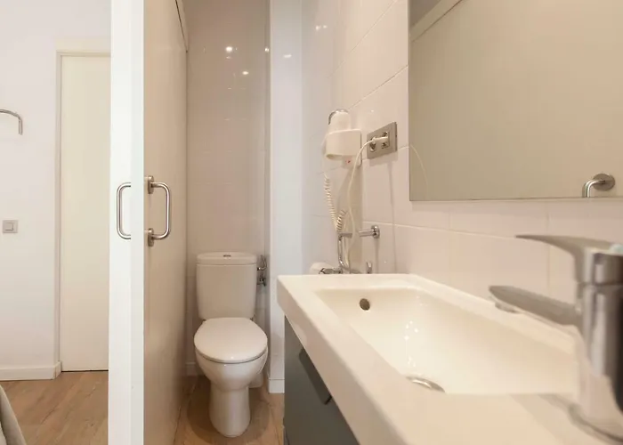 Short Group Liceu Serviced Appartement Barcelona