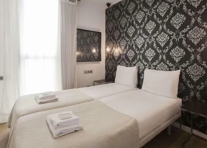 Short Group Liceu Serviced Barcelona