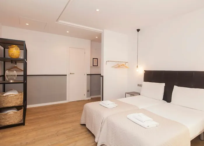 Short Group Liceu Serviced Barcelona